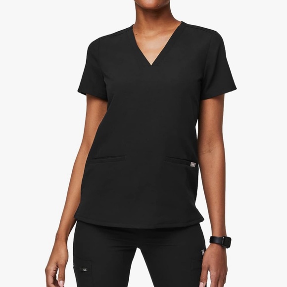 Figs Tops - NWOT FIGS Casma Three-Pocket Scrub Top for Women Black Size XXS